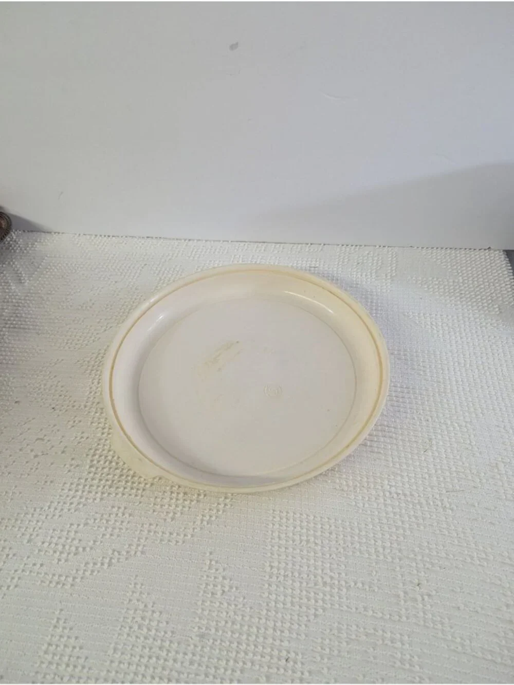 Vintage Rubbermaid Servin Saver Lid Almond ONLY for #5 Round 22 Cups Food Contai